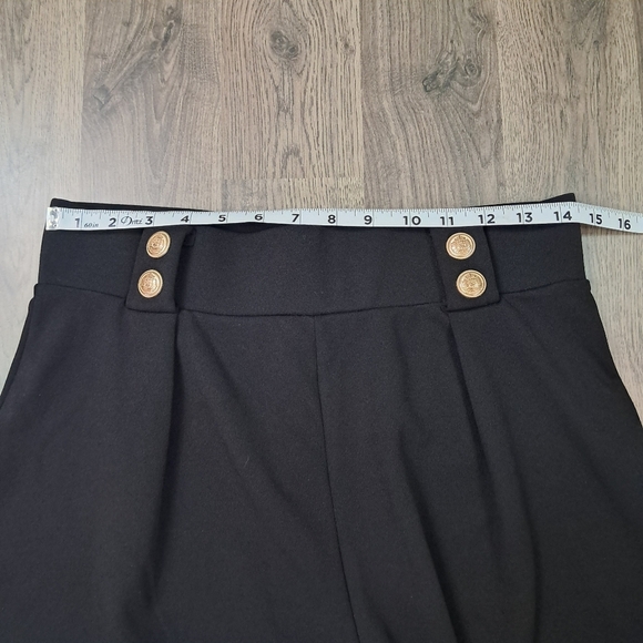 H&M black  Dress Shorts With Gold Buttons Size Medium - Picture 6 of 7